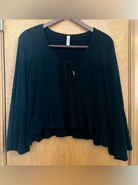 Vintage Mudd Black Bell Sleeve Peasant Crop Top with Ruffle Size Large